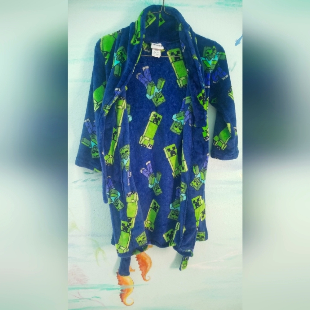 Children's Minecraft Robe. - Picture 4 of 8